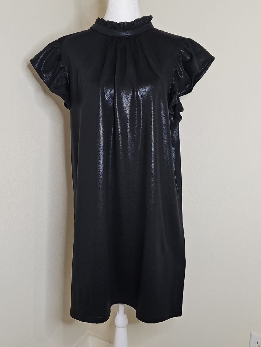 Voy Black Shimmer Flutter Cap Sleeve Shift Dress Sz M
